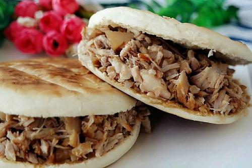 《大黄蜂》内地票房破7亿,《大人物》拿下第二:英亚官网(图3) 英亚官方网站