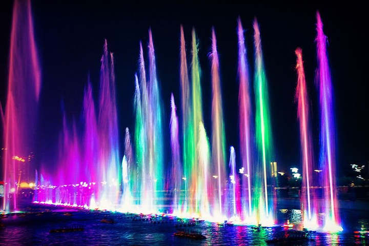 英亚官网首页|建设一所不断生长的学校(图1) 英亚官网