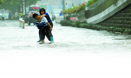《霹雳娇娃》明日全网上线 三大天使陪你宅家度过情人节周末_英亚官方网站(图2) 英亚官方网站