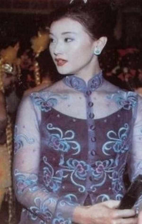 【英亚官网】电影《床下惊人》定档优酷 实力演员冷海铭领衔主演(图2) 英亚官方网站