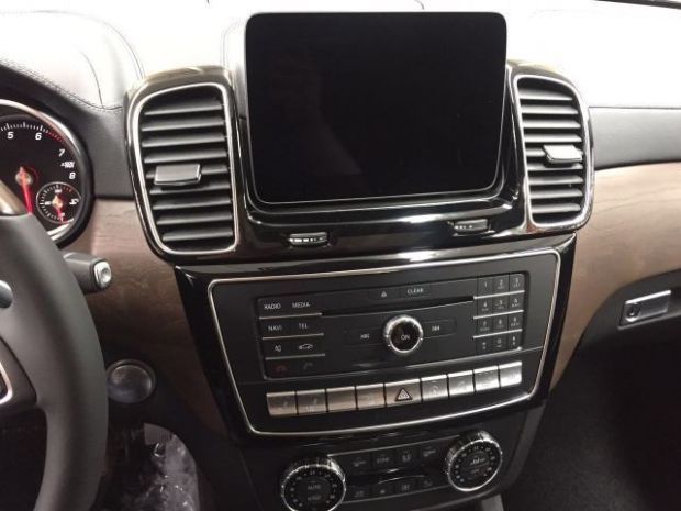 英亚官网|电影《罗小黑战记》全国首轮点映预售开启 世界观海报唯美画风清新治愈(图1) 英亚官网首页