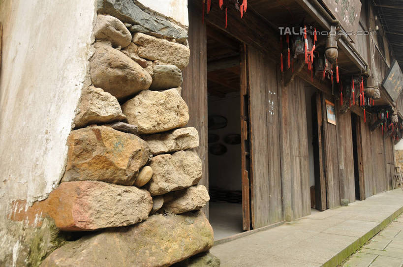 我躲了他两个局|英亚官网(图1) 英亚官网